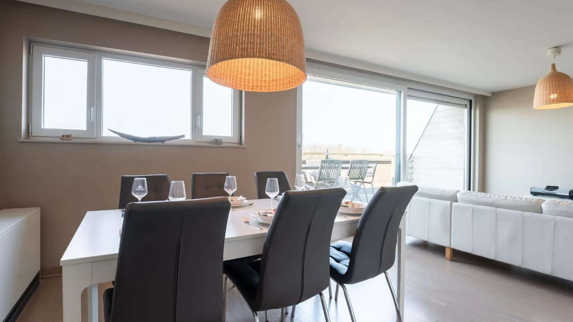 Apartment Residentie Albatros By Interhome Bredene